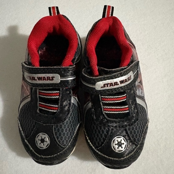 Vintage Kids Star Wars Black and Red Light Up Lightsaber Sneakers Size 5 - Picture 4 of 6